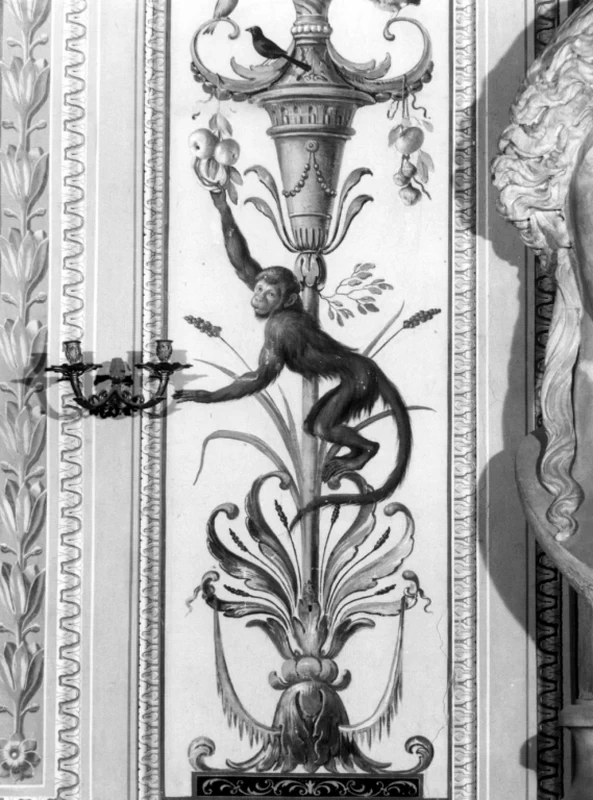 Scimmia e merlo - Villa Borghese Pinciana, Roma